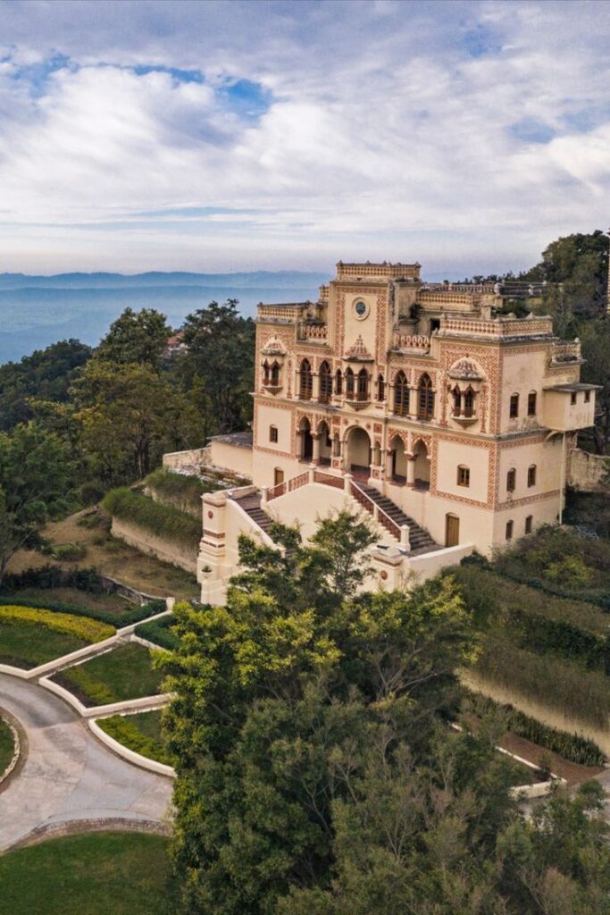 This image has an empty alt attribute; its file name is Ananda-in-the-Himalayas-offers-the-perfect%E2%80%A6-683x1024.jpeg