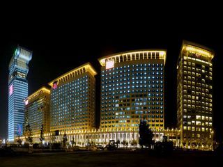 This image has an empty alt attribute; its file name is Pangu-7-Star-Hotel-in-Beijing-1.jpeg