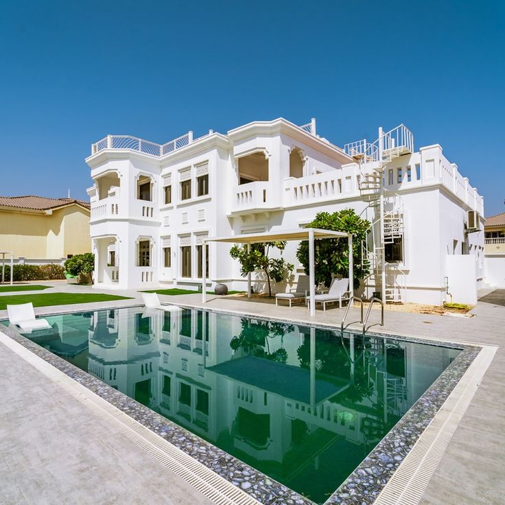 This image has an empty alt attribute; its file name is Presenting-an-exquisite-Signature-Villa-on-the%E2%80%A6.jpeg