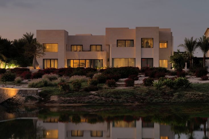 This image has an empty alt attribute; its file name is The-Worlds-Finest-Homes-_-LuxuryProperty_com.jpeg